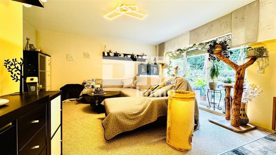 Schönes Mehrfamilienhaus geteilt nach WEG mit umfangreichen Nutzflächen und Traumgrundstück - WE1 -Souterrain Wohn / Esszimmer / Zugang Terrasse